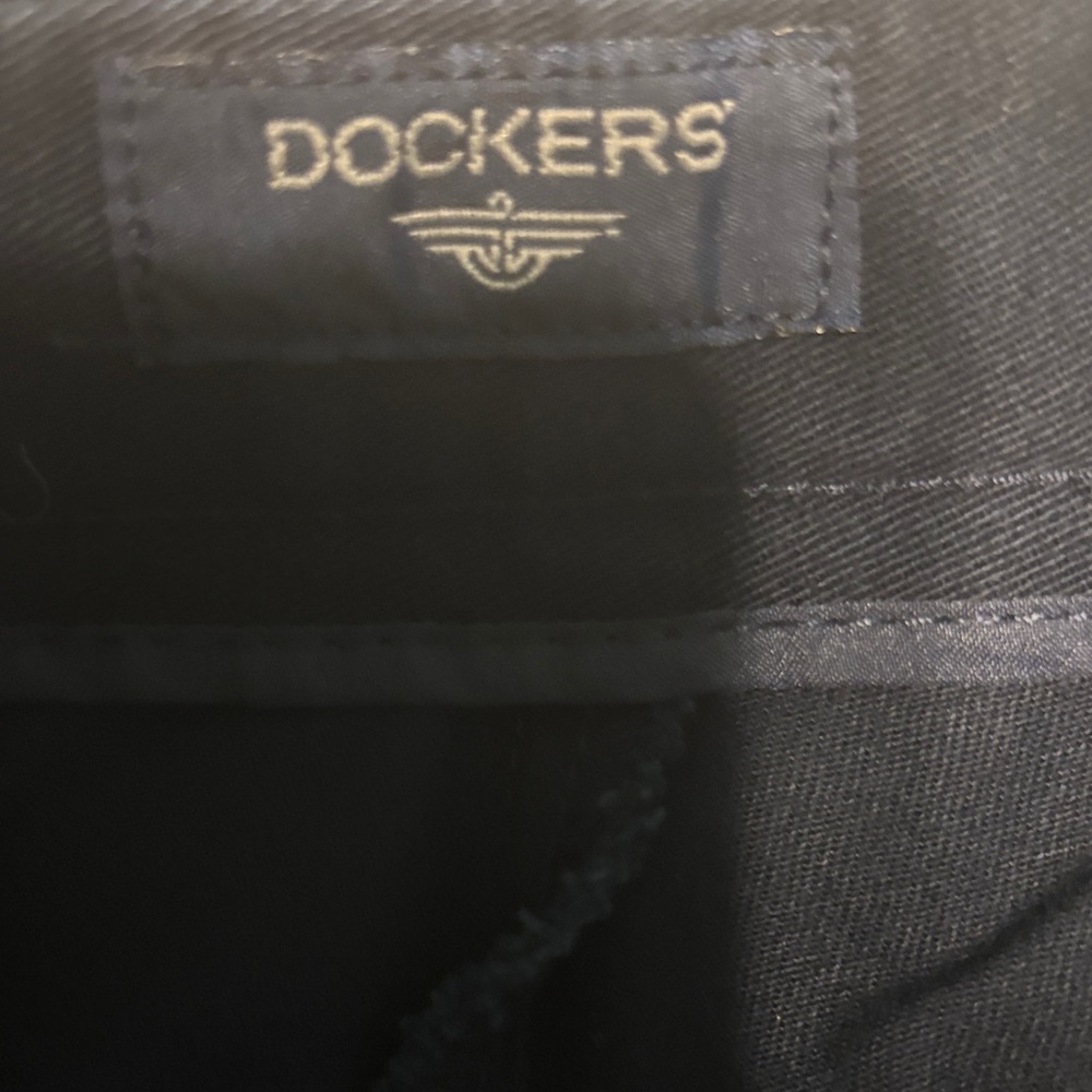 Dockers Men's Dark Navy Shorts - Picture 7 of 9